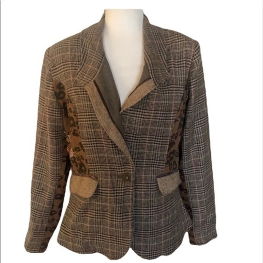 𝅺Anvrdie (Angels never die) brown plaid mixed design and beaded placket jacket
